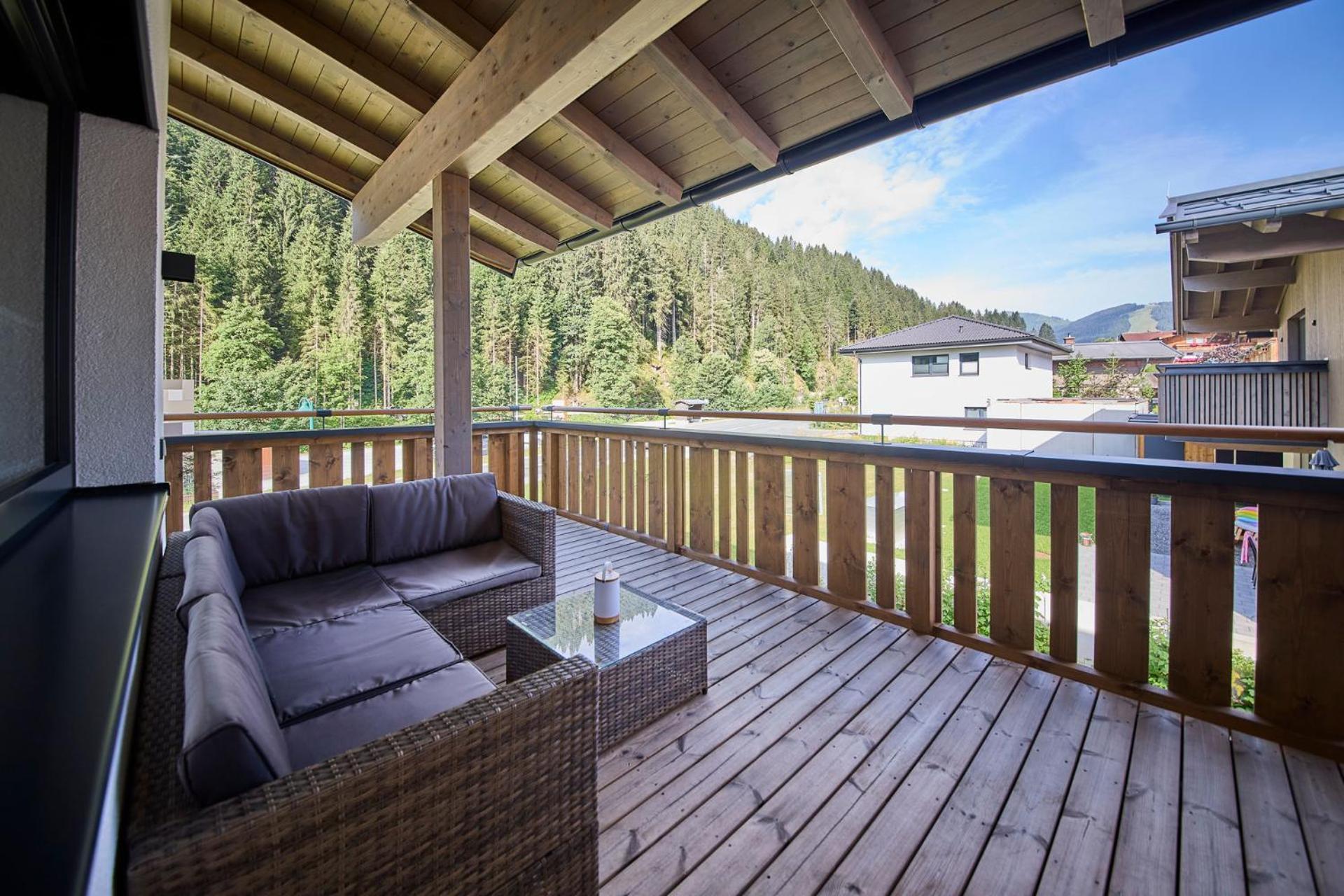 Haus Joan - Apartments Saalbach-Hinterglemm Eksteriør bilde