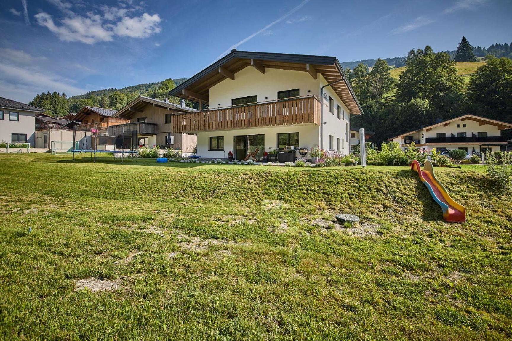 Haus Joan - Apartments Saalbach-Hinterglemm Eksteriør bilde
